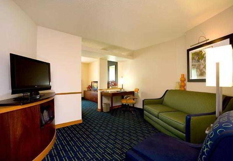 Fairfield Inn & Suites Traverse City Quarto foto